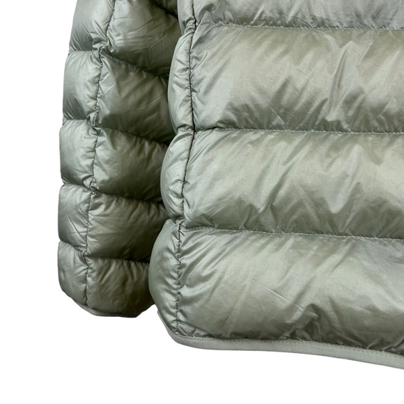 Aritizia | TNA | The New Little Puff | Size Large | Green | Packable | Hooded - Picture 11 of 12